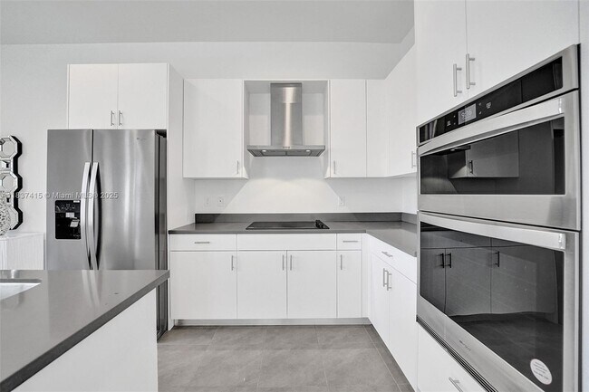 Building Photo - 13145 Addilyn Ct