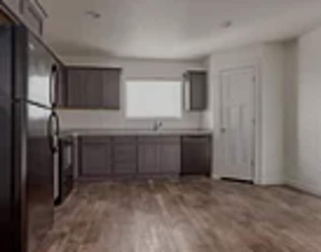 Building Photo - Great 3 Bedroom 2.5 Bath Vineyard Townhouse!