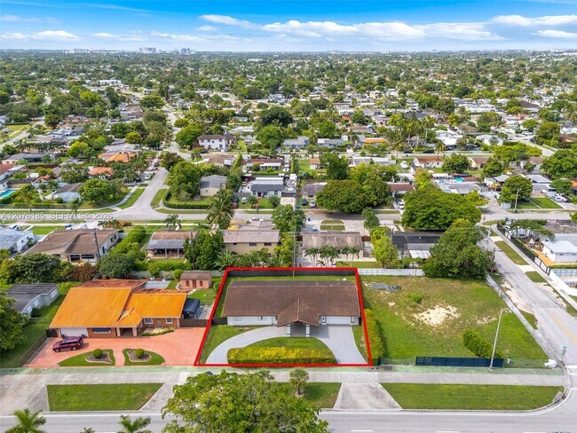 Building Photo - 9835 SW 56th St