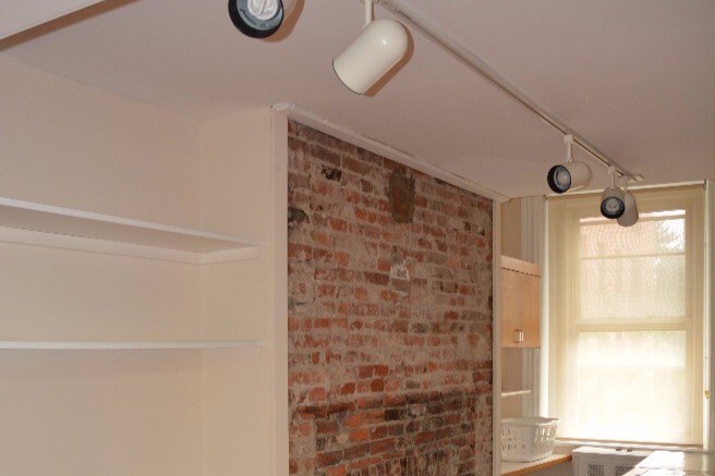Lots of lights and shelving - 217 Vine St