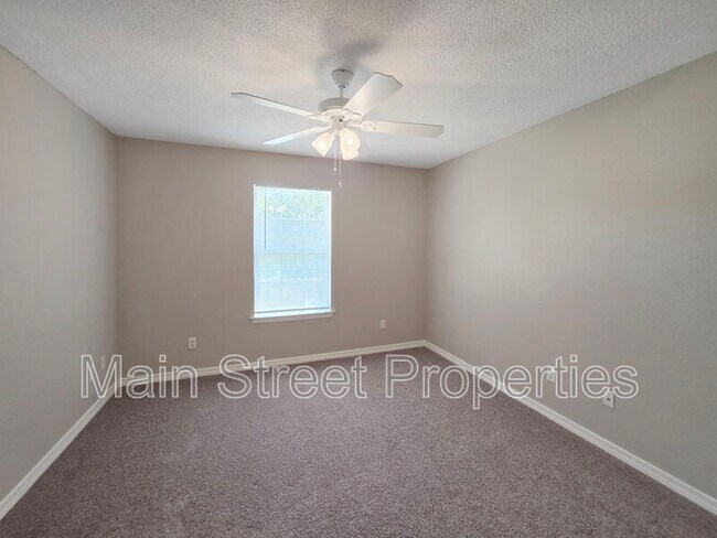 Building Photo - 1638 Dee's Rd