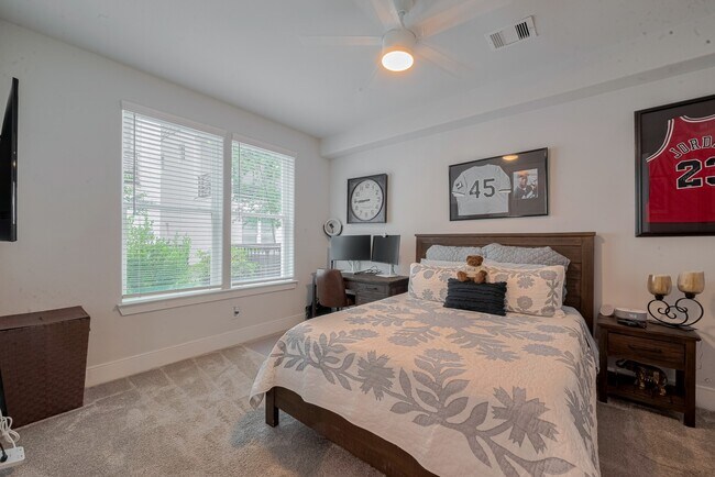 Building Photo - 2608 Rusk St