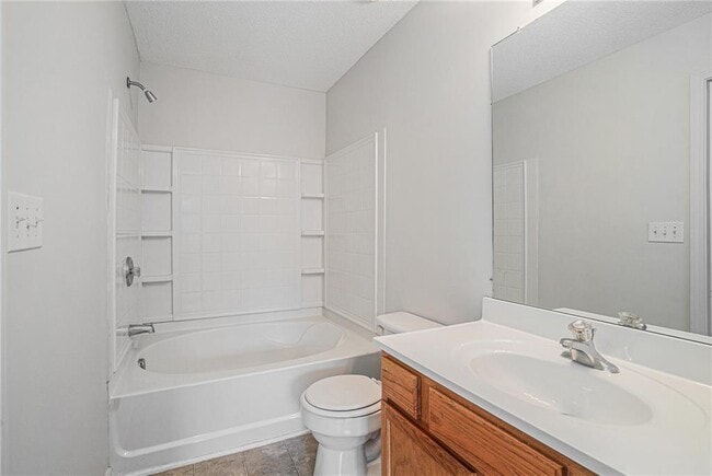 Building Photo - 2846 Parkway Close