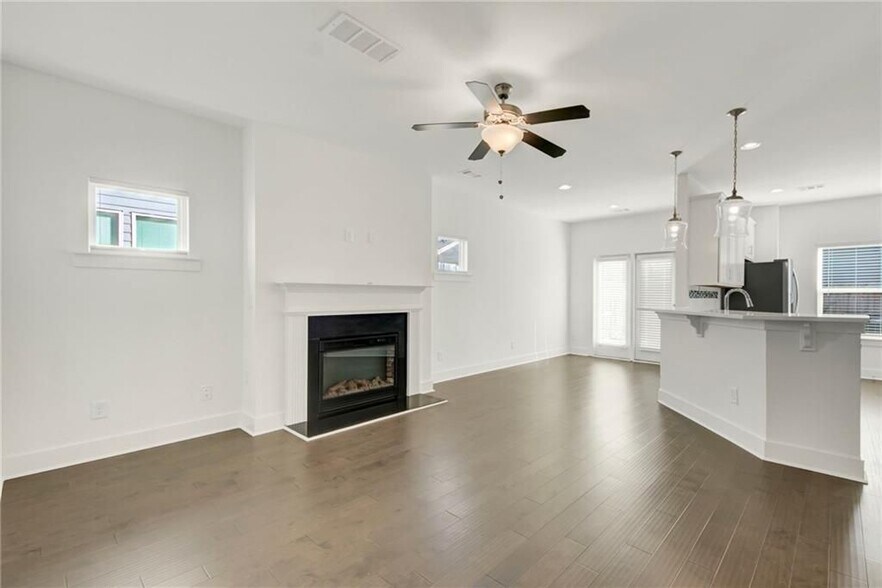 Building Photo - 1903 Plainsboro Dr