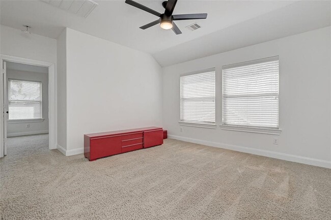 Building Photo - 71 N Rocky Point Cir