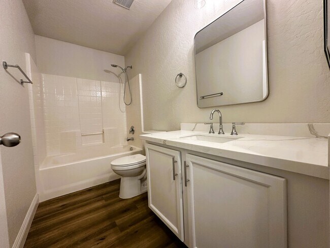 Building Photo - ANTHEM HIGHLANDS!! READY FOR IMMEDIATE MOV...