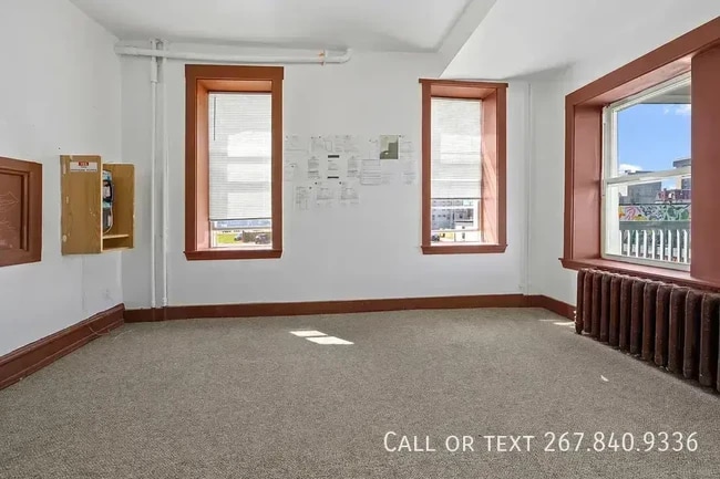 Building Photo - 133 St James Pl