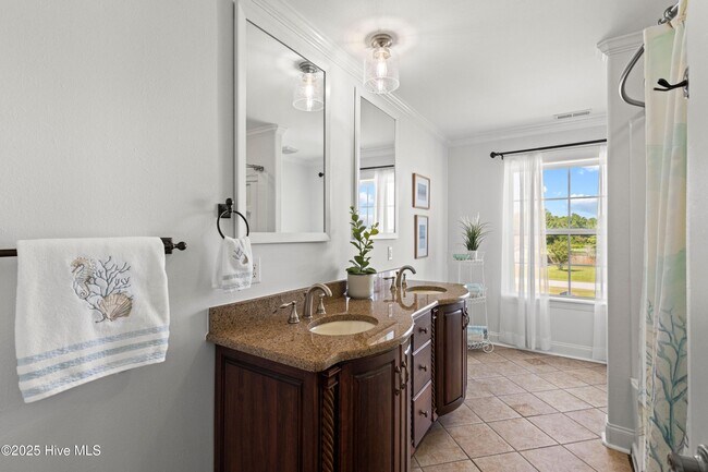 Building Photo - 112 Cherry Grove Dr