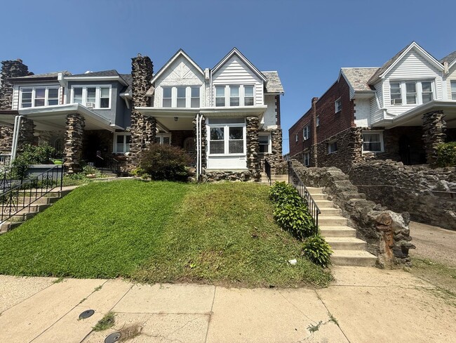 Building Photo - 373 E Cliveden St