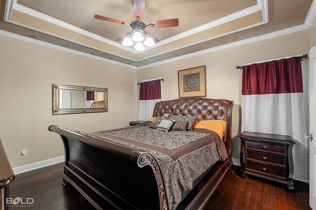 Building Photo - Check Out this 4 Bed 2 Bath with A Pool and Hot Tub