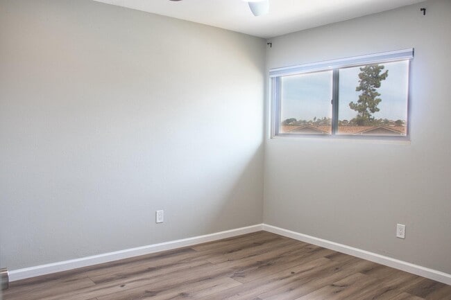 Building Photo - 600 Sheffield Ct