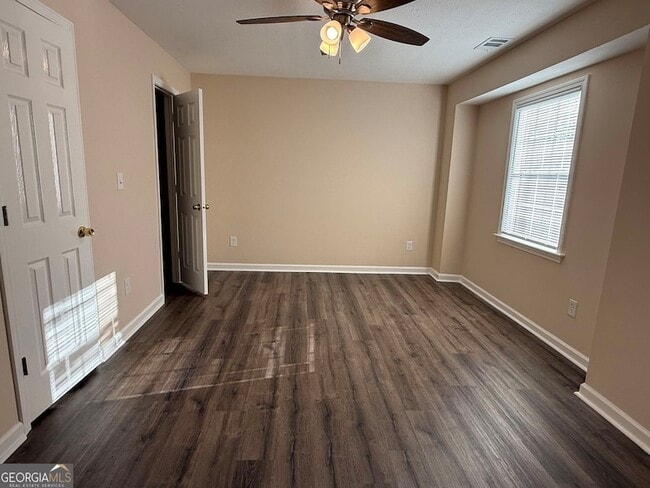 Building Photo - 10111 Settlers Grove Rd NE