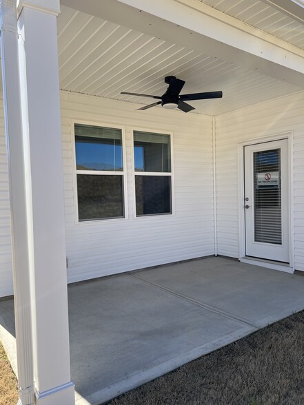 Patio - 784 Manitou Cir