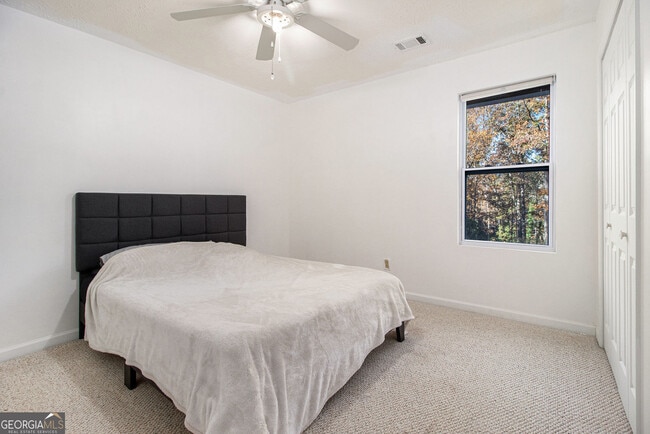 Building Photo - 8212 Lullwater Ct