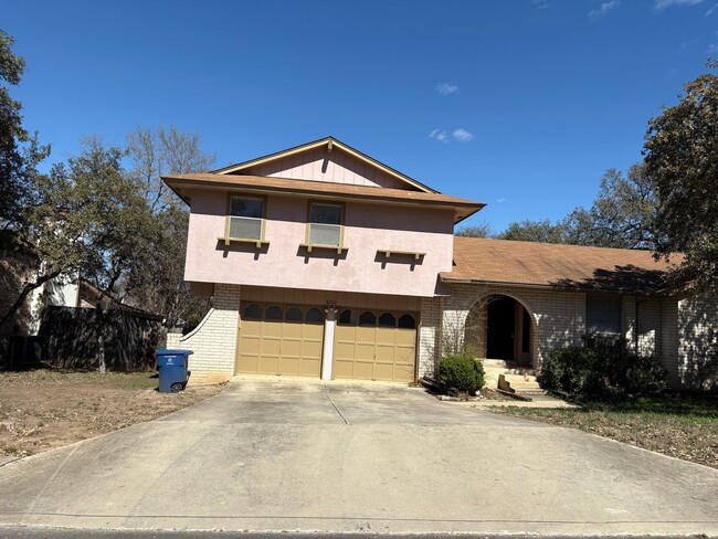 Primary Photo - Spacious 3 Bedroom Home in Timber Ridge