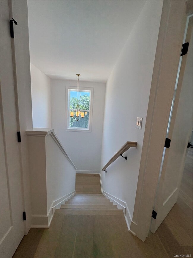 Building Photo - 4071 Fairways Dr