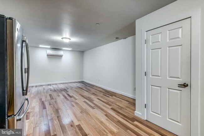 Building Photo - 4122 Haverford Ave