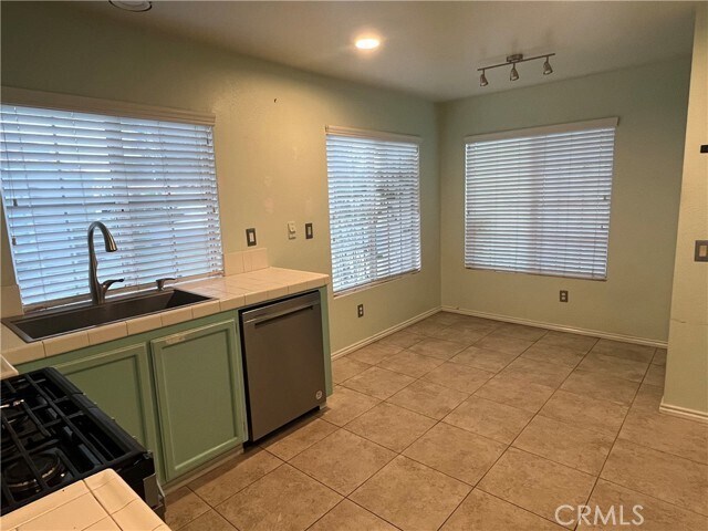 Building Photo - 28098 Lemonwood Dr