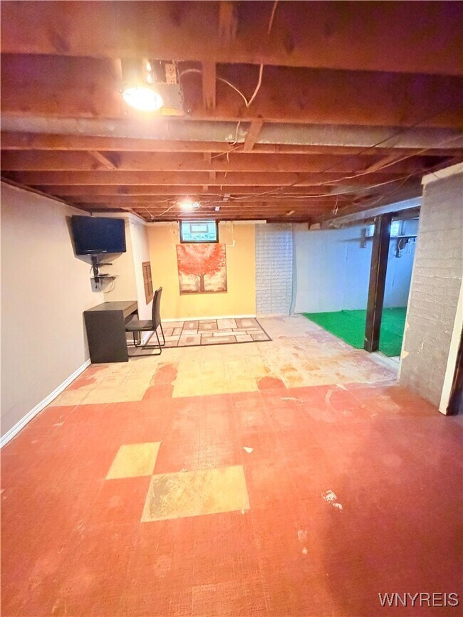 Building Photo - 79 E Toulon Dr