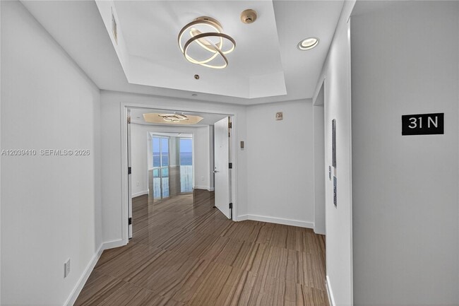 Building Photo - 2711 S Ocean Dr