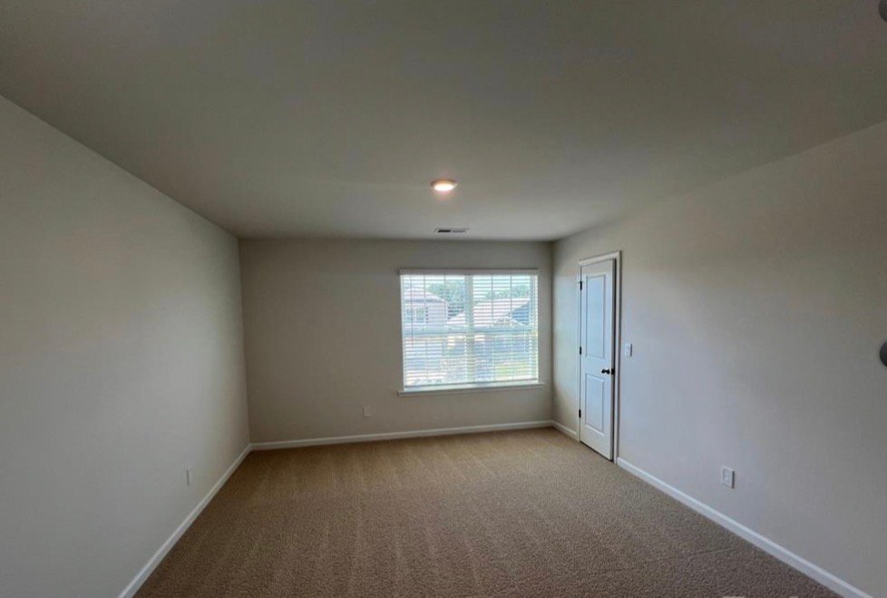 Building Photo - 1924 Vanderlyn St