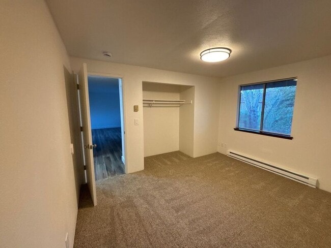 Building Photo - 4433 Campbell Dr SE