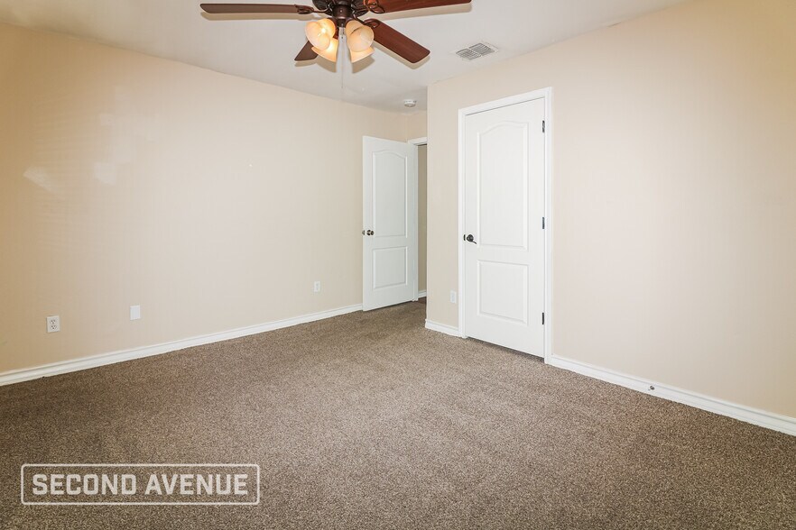 Building Photo - 3630 Garnet Ct