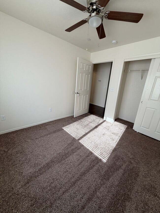 Building Photo - 1501 Arnold Ct