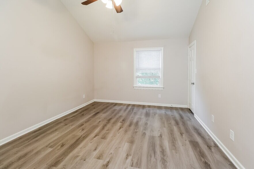 Building Photo - 2410 Wildburne Ct