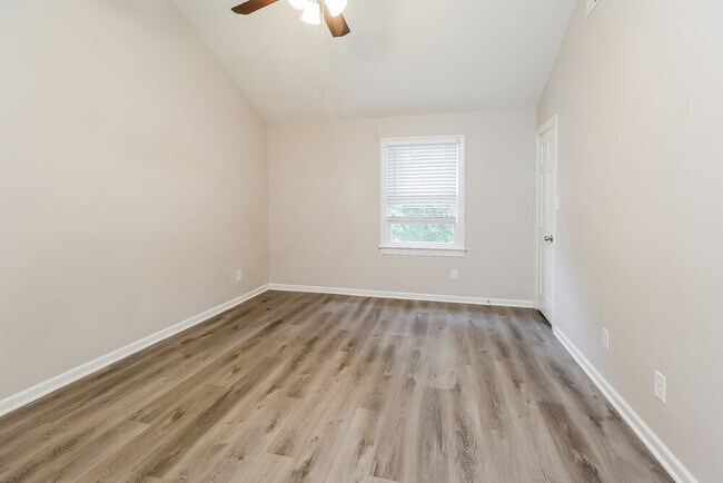 Building Photo - 2410 Wildburne Ct