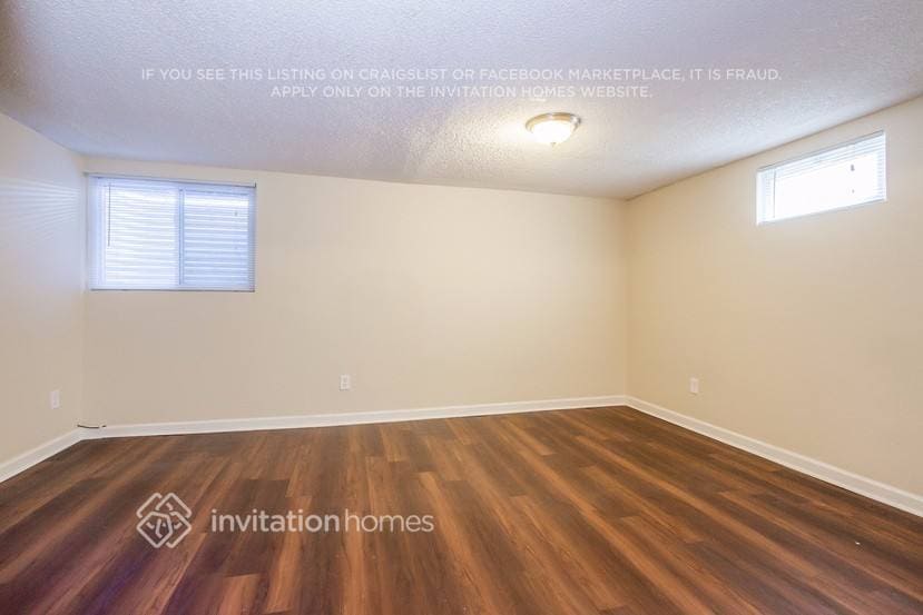 Building Photo - 964 S Uravan St