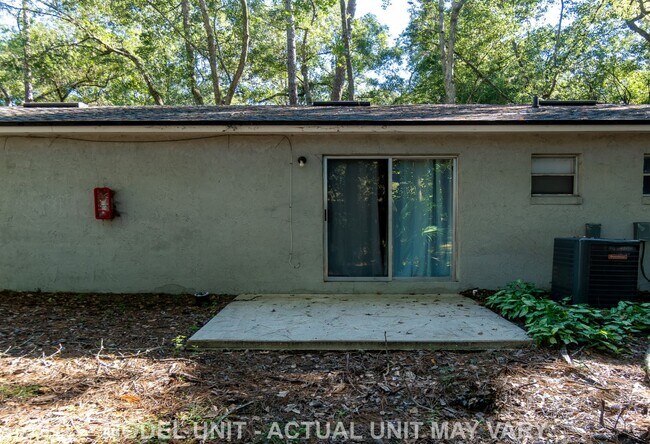 Building Photo - Updated 1BR/1BA Ortega Farms Apartment