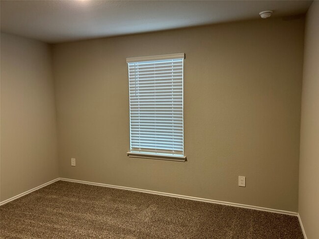 Building Photo - 40434 Gdn Hts Ln