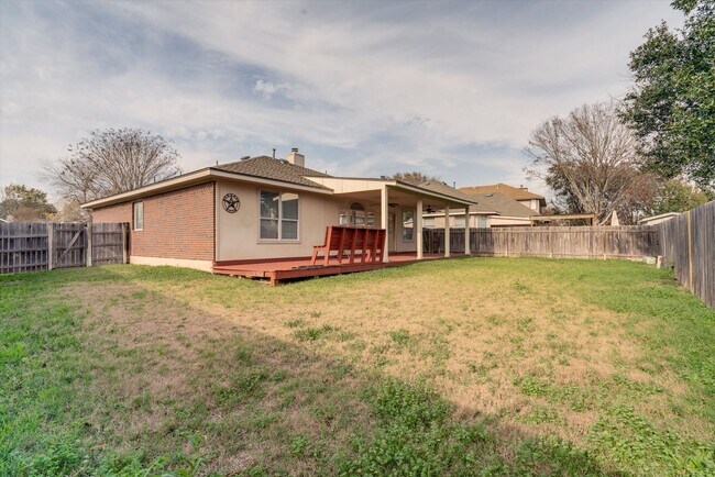 Building Photo - 2300 Wisteria Way