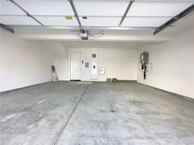 Building Photo - 322 Tank