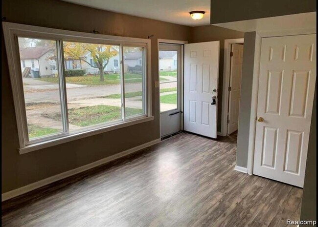 Building Photo - 1761 E Evelyn Ave