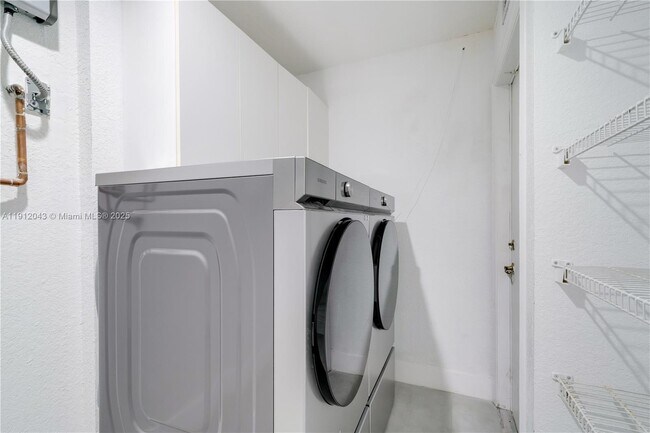 Building Photo - 11583 NW 69th Terrace