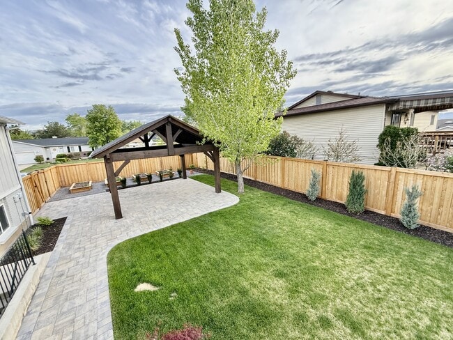 Building Photo - 11152 S Lyndbrook Way
