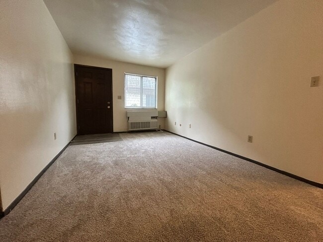 Building Photo - 602 Kellywood Manor
