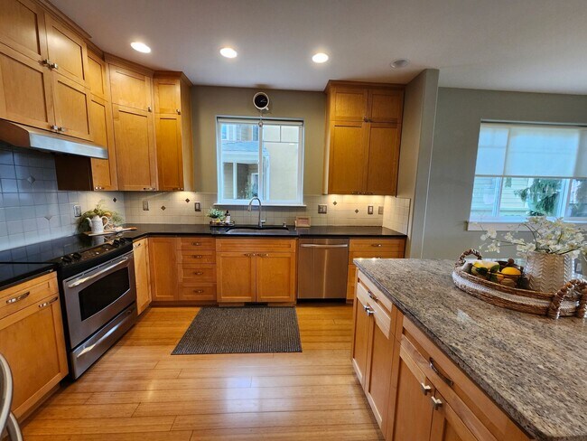 Building Photo - 2 Primary Suites, Beautiful Office & Theater Room! Experience Unmatched Luxury on the Columbia Ri...