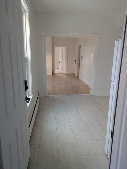 Primary Photo - 148 Bartlett St