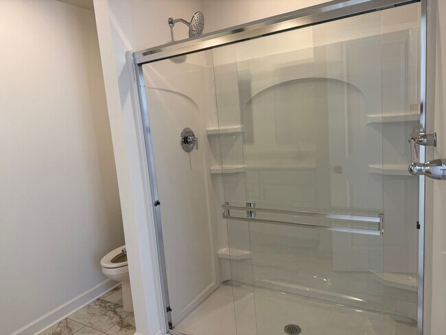 Building Photo - Stunning New Construction Home - Modern Lu...