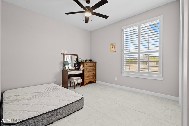 Building Photo - 2332 Mike Price Dr