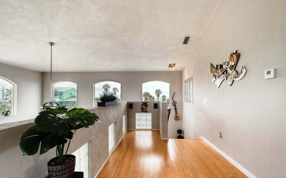 Building Photo - 100 Marlin Dr