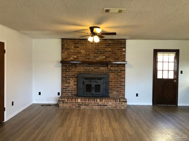 Building Photo - 2015 Frontera St