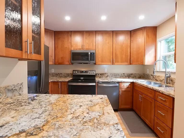 Building Photo - 70 Halili Ln