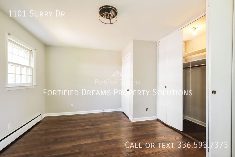 Building Photo - 1101 Surry Dr