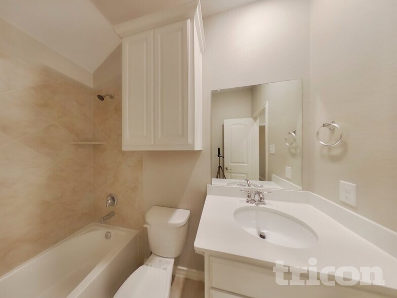 Building Photo - 3213 Shady River Trail