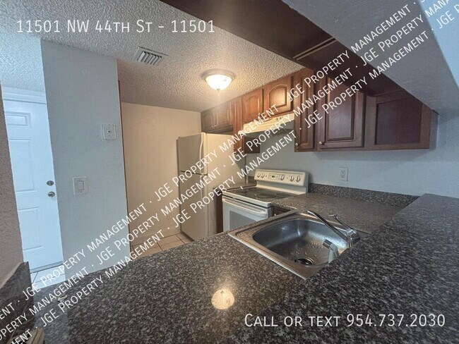 Building Photo - 11501 NW 44th St