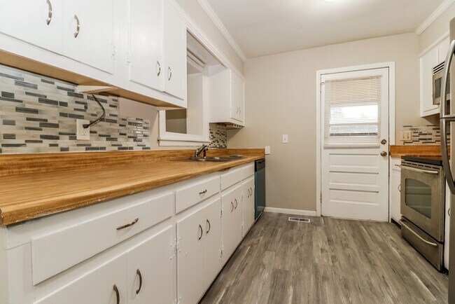 Building Photo - Charming 3 Bedroom Home in North Augusta